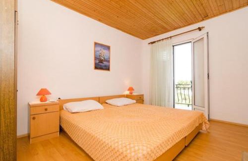 Drace Apartment | Apartments Sutvid- One Bedroom Apartment with Loggia and Sea View