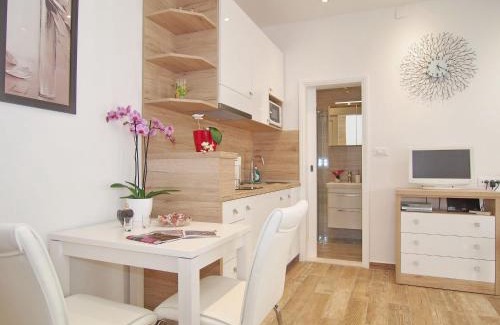 Gornji Kono Apartment | Apartments Sweet Escape- Studio Apartment with Terrace and Sea View