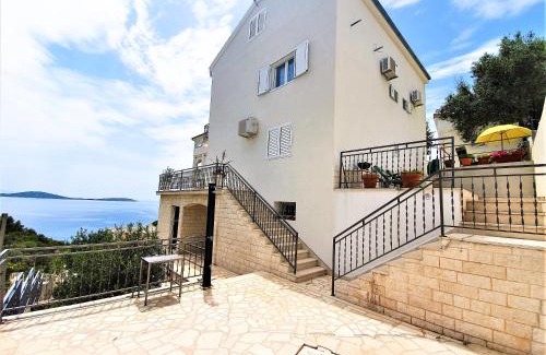 Vinisce Apartment | Apartments T&M