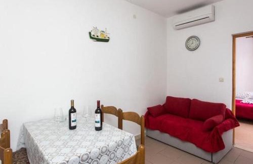 Orebic Apartment | Apartments Villa Dinga -Borak - One Bedroom Apartment with Balcony and Sea View No 2