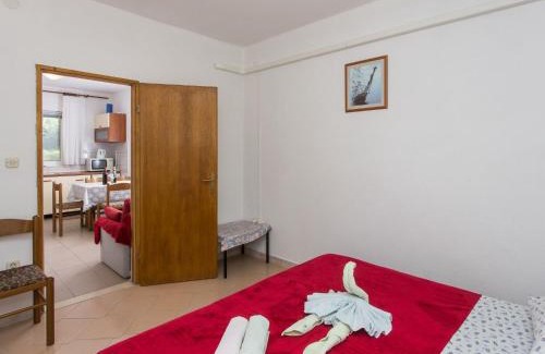 Orebic Apartment | Apartments Villa Dinga -Borak - One Bedroom Apartment with Balcony and Sea View No 2