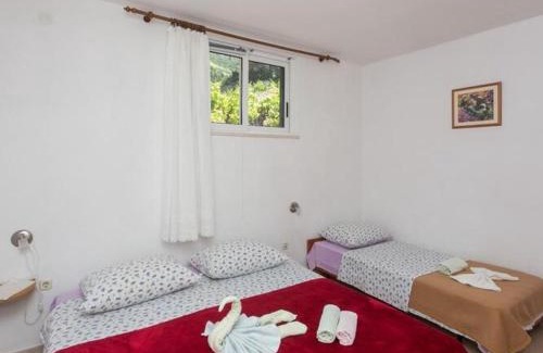 Orebic Apartment | Apartments Villa Dinga -Borak - One Bedroom Apartment with Balcony and Sea View No 2