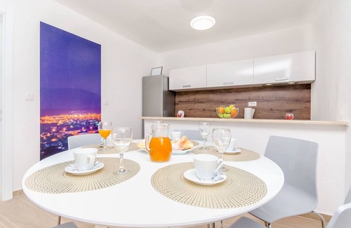 Arbanija Apartment | Apartments Villa Niko (56251-A1) - Arbanija (Ciovo)