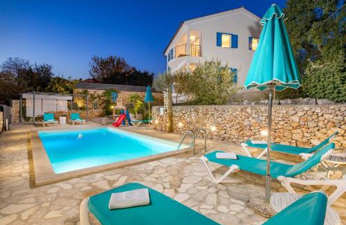 Garica Apartment | Apartments Villa Padrone with pool - perfect for families!
