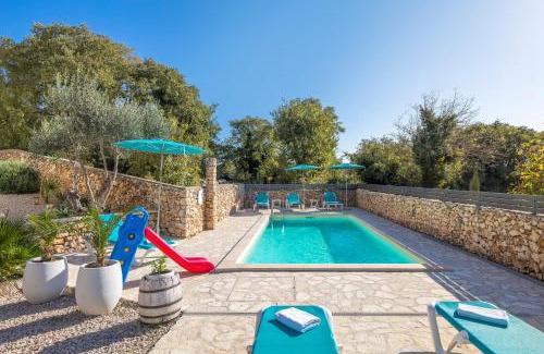 Garica Apartment | Apartments Villa Padrone with pool - perfect for families!