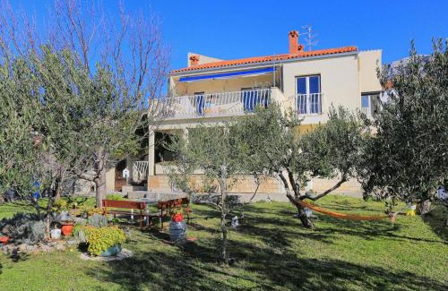 Kastel Gomilica Apartment | Apartments with parking space Kastel Gomilica, Kastela - 19248