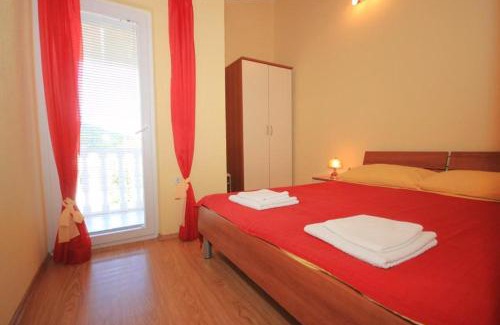 Cove Rogacic Apartment | Apartments with parking space Vis - 8531