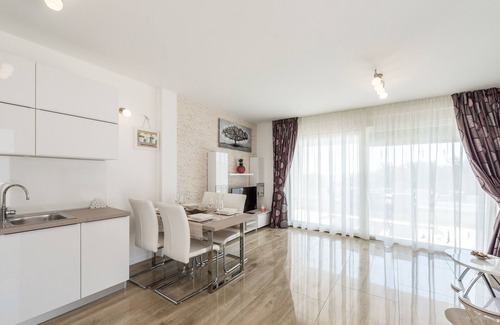 Novalja Apartment | Apartments with Pool Villa Zora
