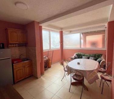 Bregvija House | Apartments Zeneva