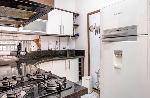 Liberdade Apartment | Ape tamanho família com garagem