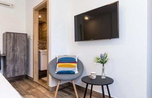 Split House | Apinelo Tower Rooms