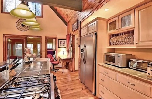 Unicoi Cabin | ✶Appalachian Mt Cabin, Mt Views, 3BR 3BA, Fiber Wifi, Family, Hiking, Waterfalls