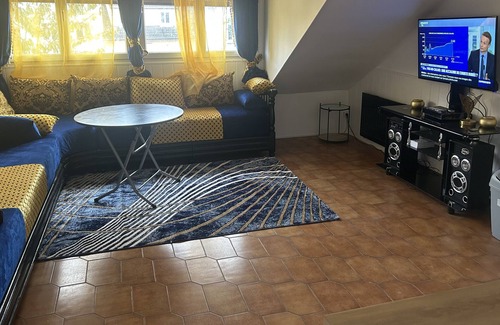 Stains Apartment | Apparemment F2