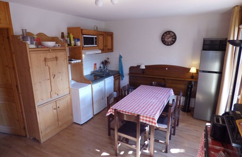 Saint-Jean-d'Arves Apartment | Appart 7 pers au ski, 3*, Saint Jean d'Arves - Les Sybelles - Swimming pool