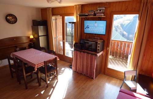 Saint-Jean-d'Arves Apartment | Appart 7 pers au ski, 3*, Saint Jean d'Arves - Les Sybelles - Swimming pool