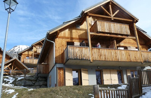 Saint-Jean-d'Arves Apartment | Appart 7 pers au ski, 3*, Saint Jean d'Arves - Les Sybelles - Swimming pool