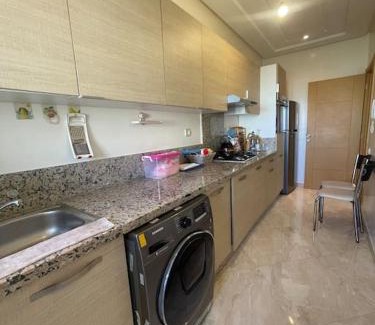 Bouznika Apartment | Appart avec Piscine Proche de la Mer