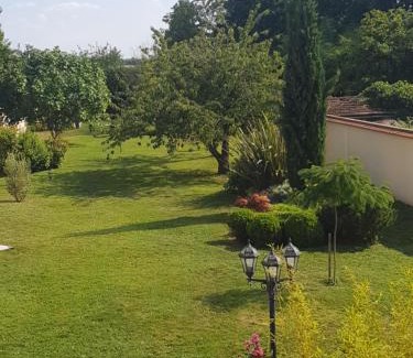 Montevrain Apartment | Appart avec terrasse, AirCon & parking clos