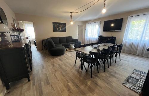 Centre Ville d'Ales Apartment | APPART HÔTEL Les Fleurs