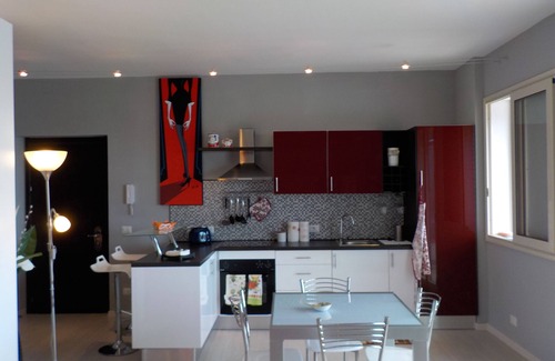 Sant'Ambrogio Apartment | Appartamento con Splendida Vista sul Mare