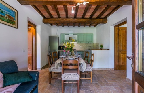 Casino di Terra Apartment | Appartamento rustico con piscina nell'antico "Podere la Querciola, Guardistallo"