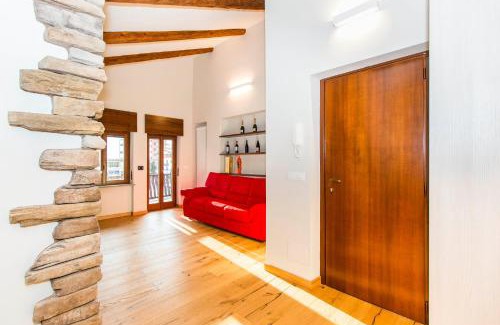 Sauze d'Oulx Apartment | Appartamento sulla piazzetta centrale
