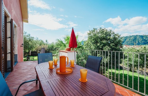 Santa Tecla House | Appartamento Tulipano - S.tecla