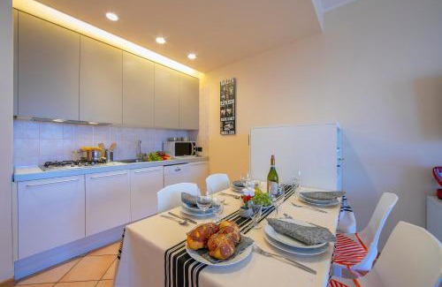 Rivoltella Apartment | Appartamento Vista Lago - Happy Rentals