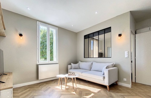 Creon Apartment | Appartchic - Superbe Appartement Parking Sécurisé Plein Centre