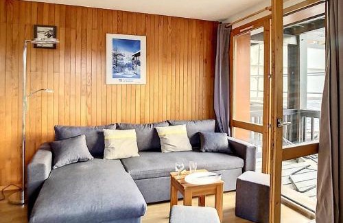 Saint-Martin-de-Belleville Apartment | Appartement cosy au pied des pistes avec parking et balcon, 4 pers, centre village - FR-1-344-1077