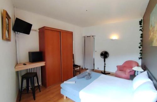 Amelie-les-Bains-Palalda Apartment | Appartement T3 N4 Appartement Hôtel Combes