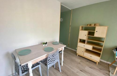 Saint-Jacques-de-la-Lande Apartment | Appartement rénové et équipé