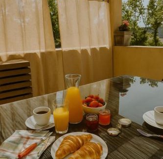 St.-Remy-de-Provence Apartment | Appartement 3 Chambres, terrasse privée, piscine, parking