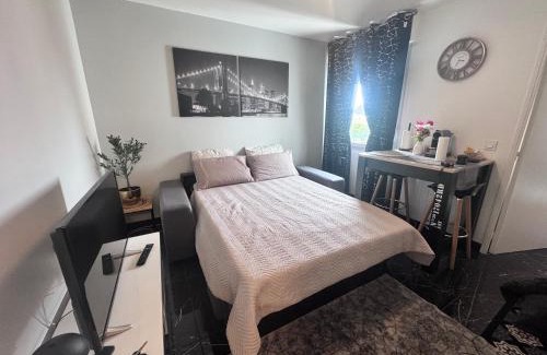 Rosny-sous-Bois Apartment | Appartement 2 pièces à Rosny-sous-Bois à quelques pas du Métro