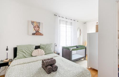 Le Pin Apartment | Appartement 2 pièces 36m2, CDG Airport, Disneyland Paris, Asterix, Parc des expo, 10min gare de Chelles, Parking gratuit dans la ville