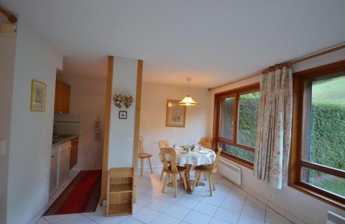 Les Gets Apartment | Appartement 3 étoiles aux Gets, skis aux pieds, balcon, parking et animaux acceptés - FR-1-623-125