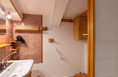 Eaux-Bonnes Apartment | Appartement 4 pers cosy avec wifi et casier à skis, Vue pistes, Gourette - FR-1-400-123