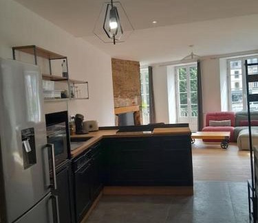 Morlaix Apartment | Appartement 75m2 plein centre face a la mairie