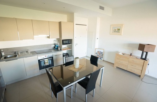 Propriano Apartment | Appartement Avec vue mer Très Joli Parking Devant la Maison