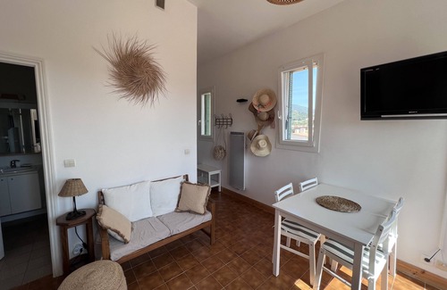 Cavaliere Apartment | Appartement Calme et Lumineux - Plages, Port et Commerces à Pied