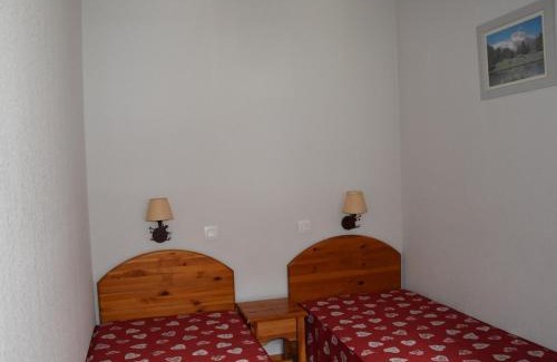 Pralognan-la-Vanoise Apartment | Appartement cosy avec piscine, proche centre et téléphérique - 4 pers. - FR-1-464-165