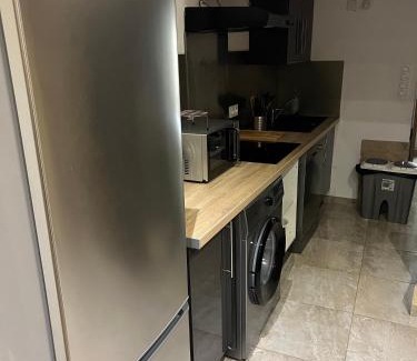 Caromb Apartment | APPARTEMENT CAROMB proche Mont VENTOUX avec clim