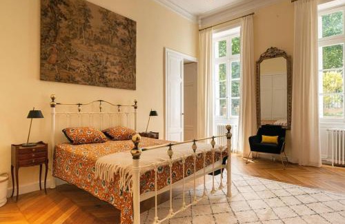 Bastide Saint-Louis Apartment | Appartement chic, hôtel particulier, Carcassonne centre