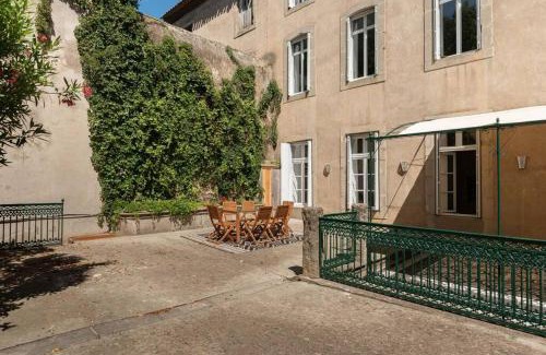 Bastide Saint-Louis Apartment | Appartement chic, hôtel particulier, Carcassonne centre
