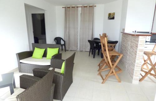 Trois-Ilets Apartment | Appartement confortable aux Trois Îlets - 85 m² - Vue montagne
