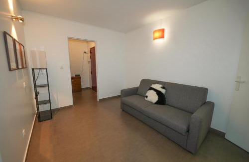 Combat Apartment | Appartement confortable et lumineux à Belleville