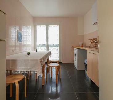 Combat Apartment | Appartement confortable et lumineux à Belleville
