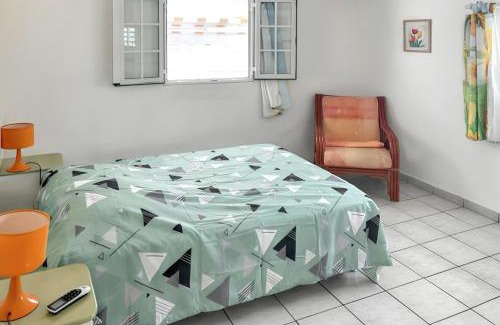Damencourt Apartment | Appartement convivial au Moule avec jardin clôturé