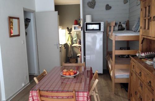Villard-de-Lans Apartment | Appartement cosy 40m², 6 couchages, pied des pistes avec balcon, à Villard-de-Lans - FR-1-689-116