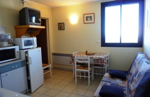 Arette Apartment | Appartement cosy, accès direct pistes, 5-6 pers., casier à skis, fondue & raclette, parking gratuit - FR-1-602-53